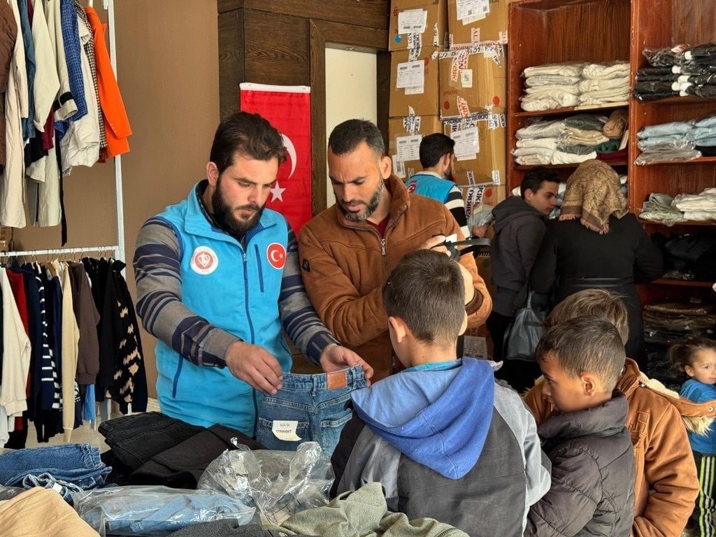 TDV kış yardımlarıyla ülke genelinde yürekleri ısıtıyor