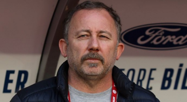 Tecrubeli futbolcu Yalçın Süper Lig'e geri döndü!