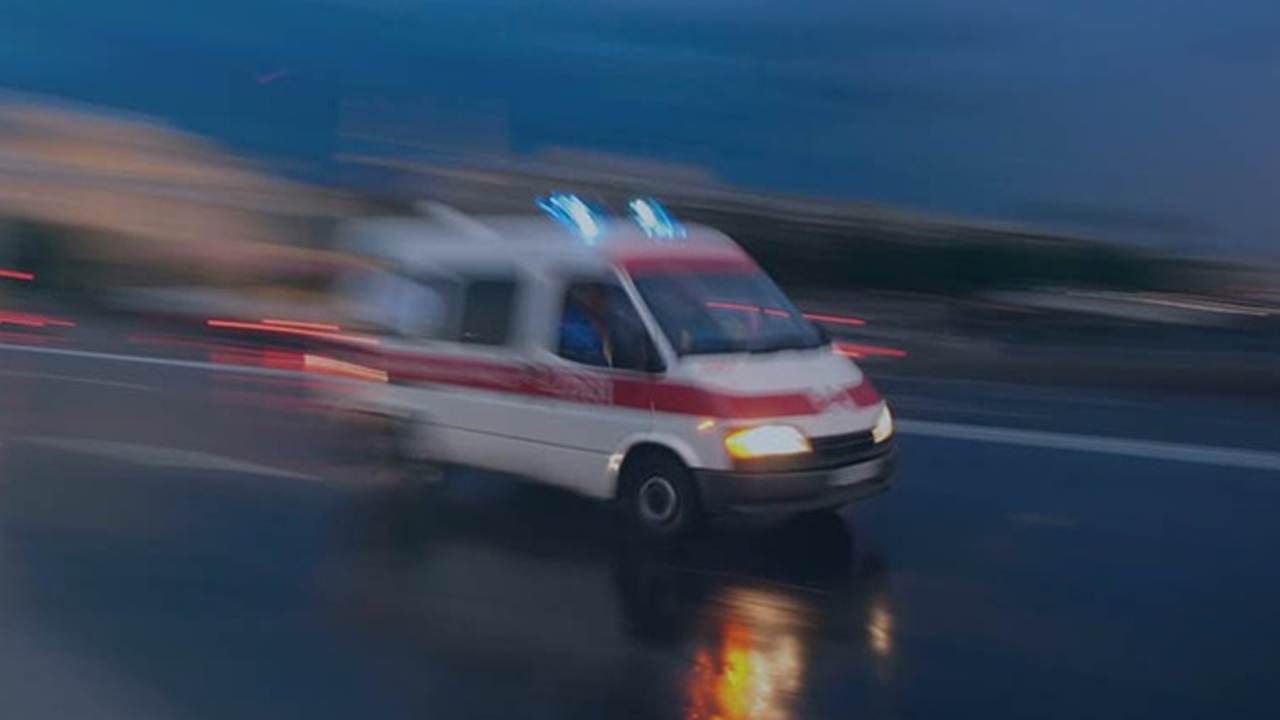 Tedavi için geldiği hastaneden ambulans kaçırdı!