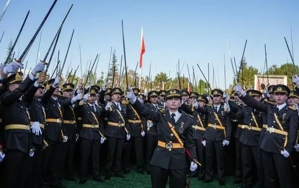 ‘Teğmen’ mi, ‘değmen’ mi? İsyan korkusu büyüyor