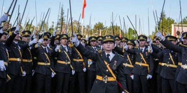 Teğmenlerin korsan yeminiyle ilgili Cumhurbaşkanı Erdoğan'dan açıklama