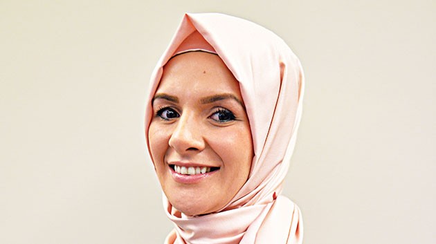 Tehditlere boyun eğmedi