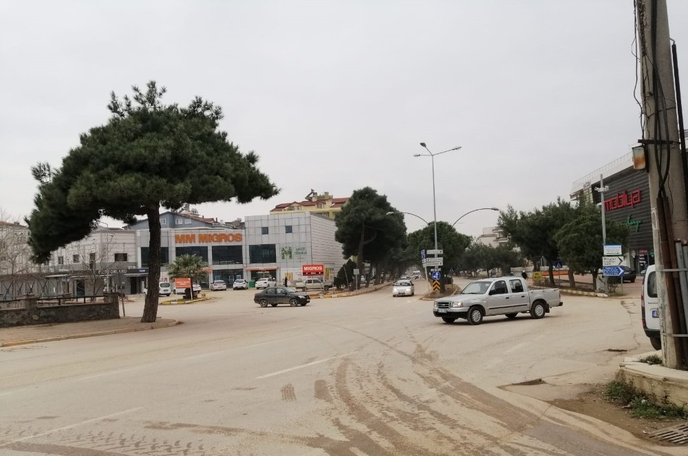 Tehlikeli kavşakta çözüm arayışı 