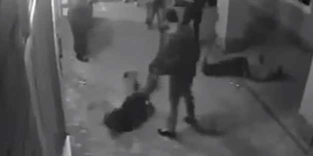 Tek başına iki adamı birden indiren adam