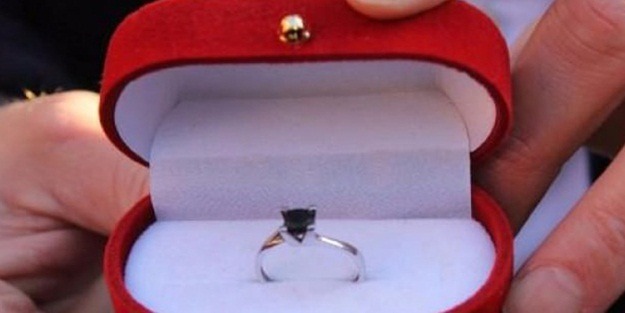 Tek taşı bakın neyden yaptı!