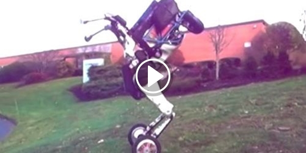 Tekerlekli robot görenleri hayrete düşürdü