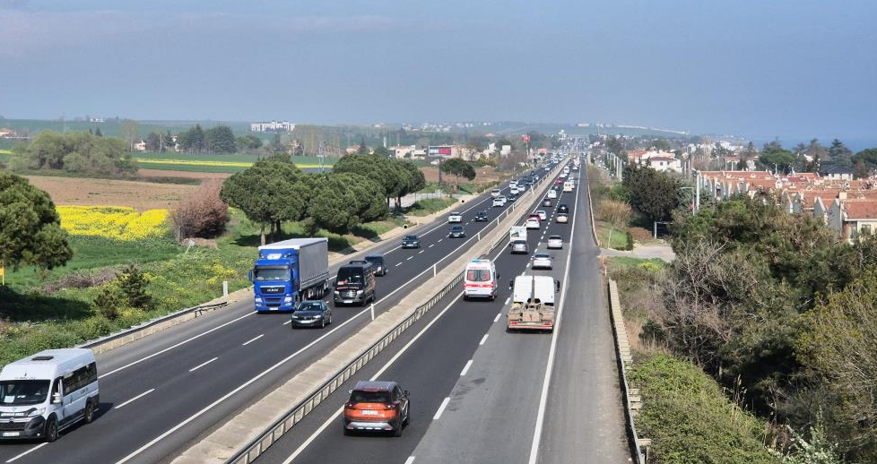 Tekirdağ-İstanbul yolunda yoğun trafik