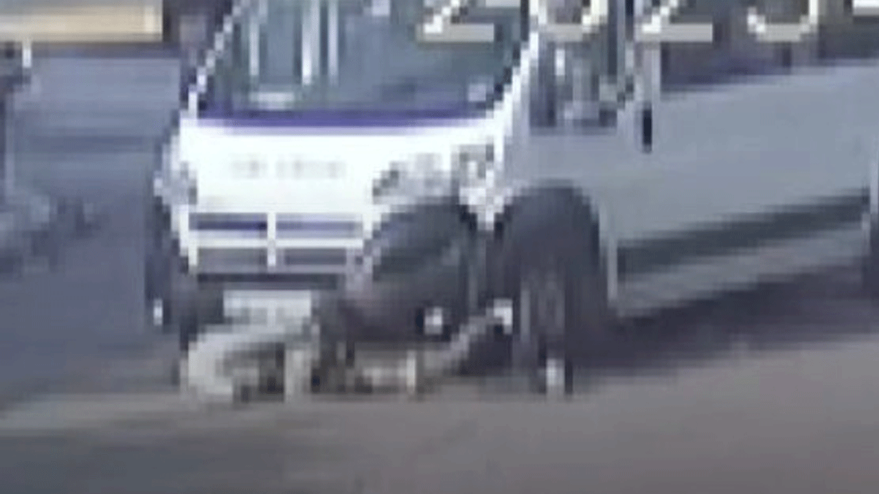 Tekirdağ okul yolunda facia: Anne ile oğlu servisin altında kaldı!