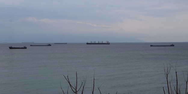 Tekirdağ’da dev gemi kurtarıldı