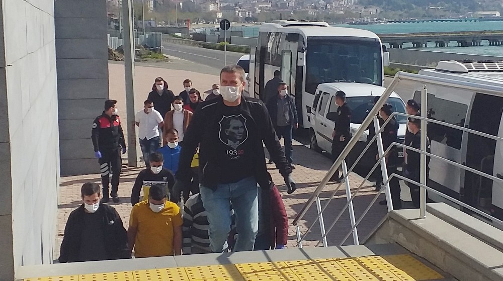 Tekirdağ’da 2 polisin yaralandığı silahlı çatışmaya ilişkin 16 kişi adliyeye sevk edildi 