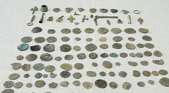 Tekirdağ’da 92 sikke 9 yüzük ve 3 haç ele geçirildi