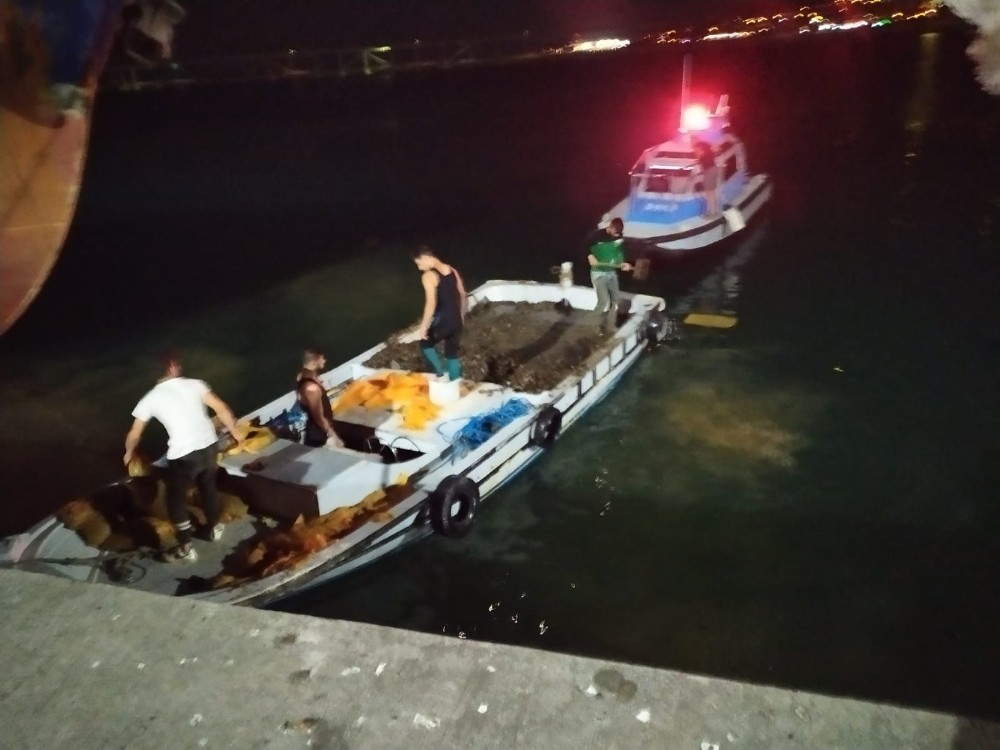 Tekirdağ’da bir tekne dolusu kaçak midye ele geçirildi 