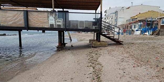 Tekirdağ'da deniz 15 metre çekildi! Kral yolu göründü