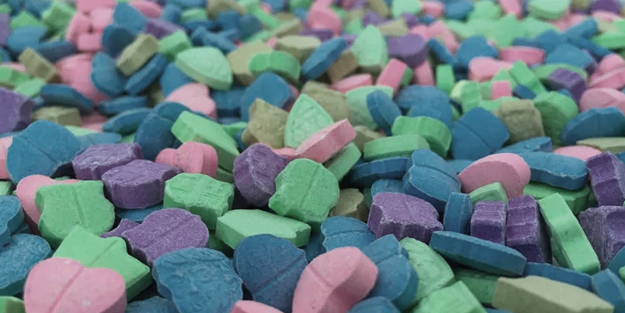 Tekirdağ'da evinde 3 bin 731 uyuşturucu hap ele geçirilen zanlı tutuklandı