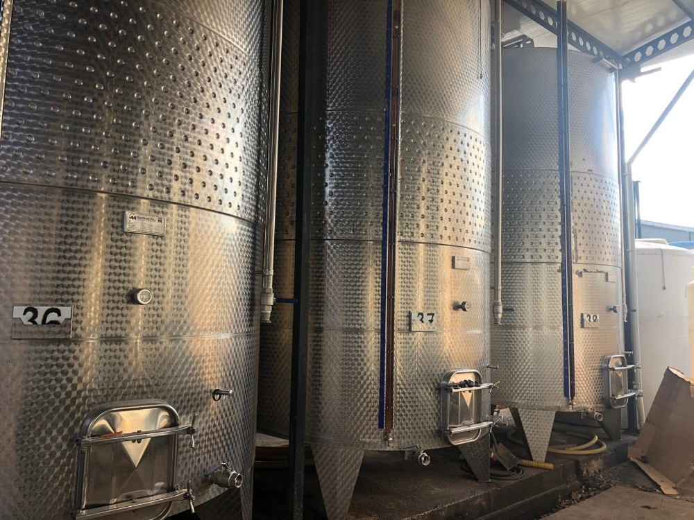Tekirdağ’da fabrikada 355 ton kaçak içki ele geçirildi 