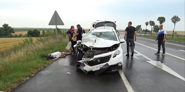 Tekirdağ'da feci kaza: 2’si ağır 4 yaralı