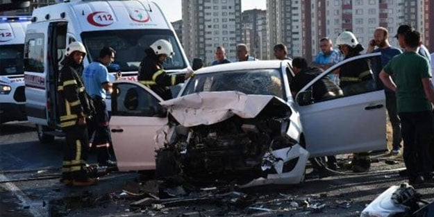 Tekirdağ'da feci kaza! Otomobille cip çarpıştı