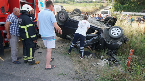 Tekirdağ'da hafif ticari araç su kanalına düştü! Ölü ve yaralılar var...