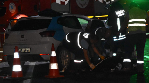 Tekirdağ'da iki otomobil kafa kafaya çarpıştı