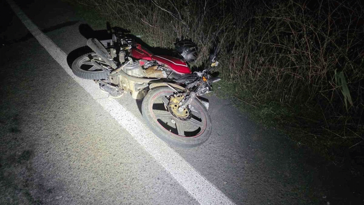 Tekirdağ’da kaza anı yürekleri ağza getirdi! Motosiklet ile otomobil kafa kafaya çarpıştı