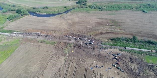 Tren enkazı havadan görüntülendi