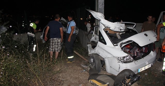 Tekirdağ'da otomobil ikiye bölündü: 1 ölü, 1 yaralı