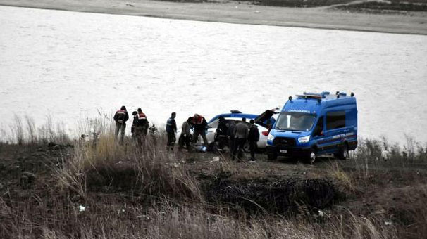 Tekirdağ'da otomobilinde başından vurulmuş olarak bulundu