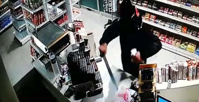 Tekirdağ'da 'palalı' soygun kamerada