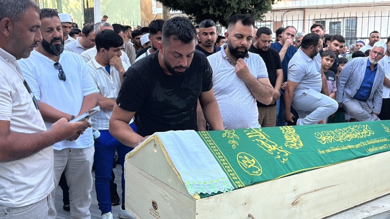 Tekirdağ’da silahlı saldırının kurbanı 9 yaşındaki çocuk son yolculuğuna uğurlandı