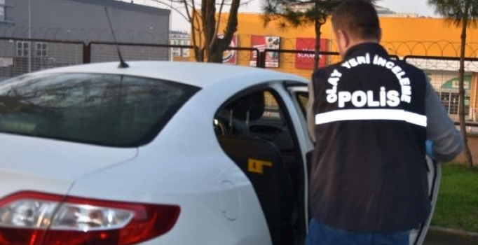 Tekirdağ'da tartıştığı sevgilisini otomobilde tabancayla vurarak öldürdü
