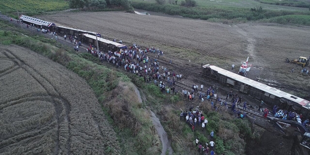 Tekirdağ'da tren kazası! Başbakan Yardımcısı Akdağ olay yerinde