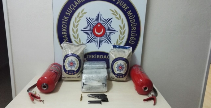 Tekirdağ'da yangın tüplerinde 10 kilo uyuşturucu ele geçirildi