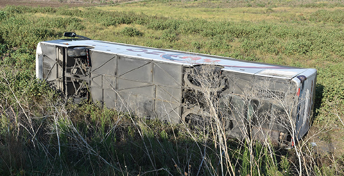 Tekirdağ'da yolcu otobüsü devrildi: 6 kişi yaralandı