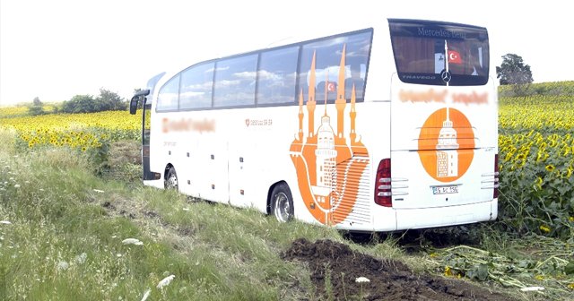 Tekirdağ'da yolcu otobüsü tarlaya girdi: 5 yaralı