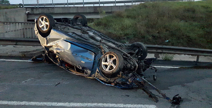Tekirdağ’ın Ergene ilçesinde otomobil takla attı: 1 ölü, 1 yaralı
