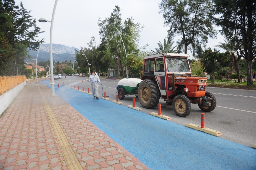 Tekirova’da dezenfekte çalışmaları devam ediyor 