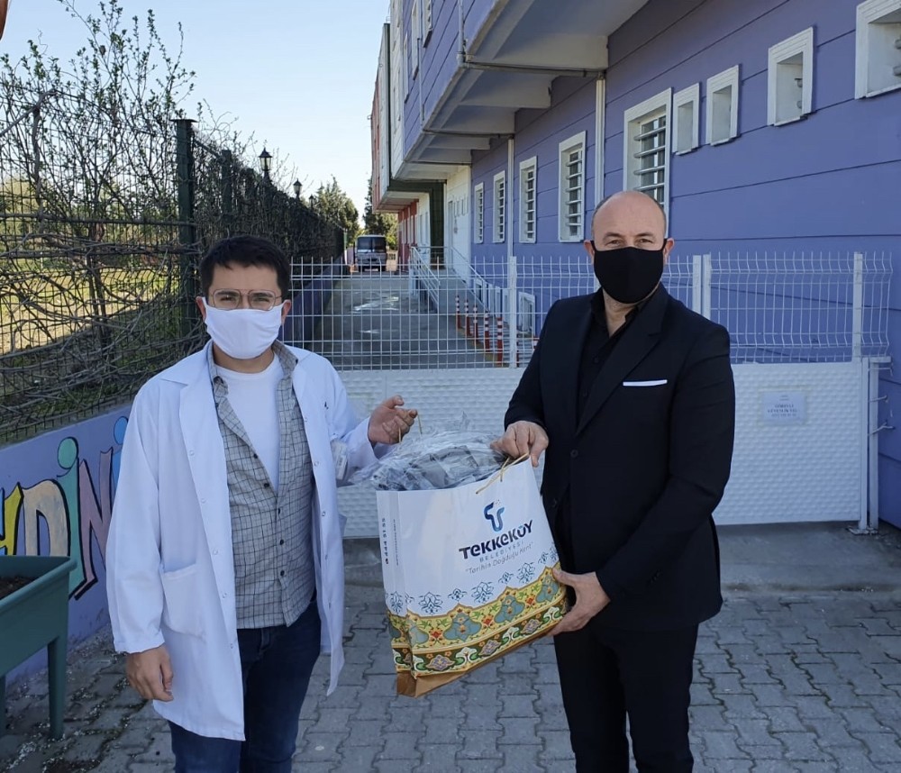 Tekkeköy Belediyesi’nden tüm ilçe halkına maske 