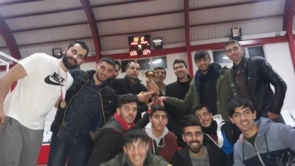 Tekman’da kurumlar arası voleybol turnuvası düzenlendi 