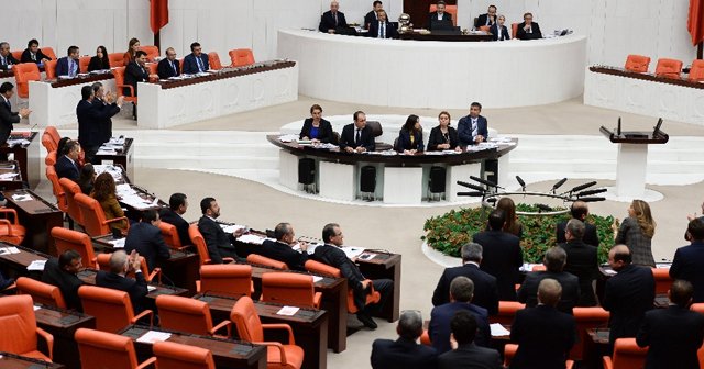 Tekmeciye tutuklama kararı getirecek tasarı TBMM'de