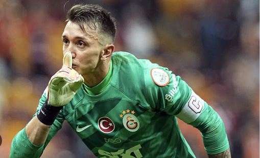  Tekmenin cezası artıyor! Muslera'dan kaptanlıkta gidebilir