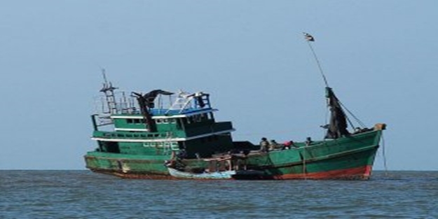 Tekne alabora oldu: 19 ölü