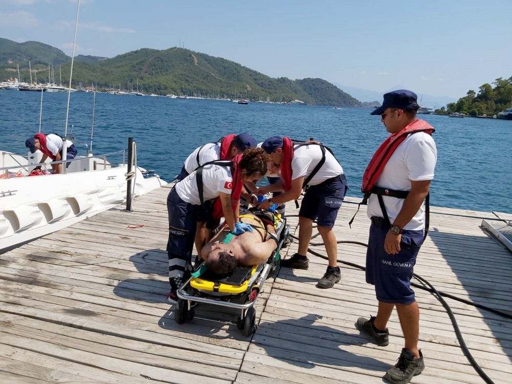 Teknede kalp krizi geçiren turist öldü 