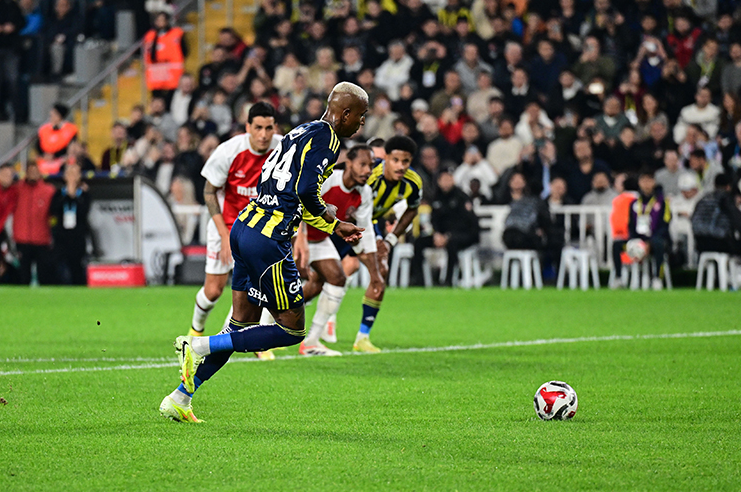 Teknik Direktör Tedesco: Büyük bir problemimiz var! 6 gol atmamız gerekiyordu