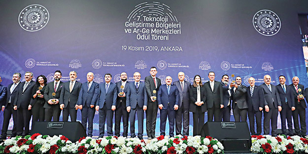Teknoloji Geliştirme Bölgeleri ve Ar-Ge Merkezlerine ödül