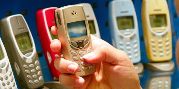 Teknolojide geriye dönüş! Akılsız tuşlu telefona yöneliyorlar