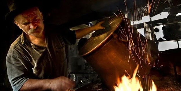 Teknolojinin yuttuğu asırlık meslekler! Altın bilezikler eridi