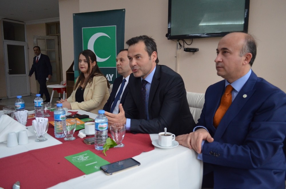 Teknolojiyle bağımlılıkta ailelere önemli uyarı