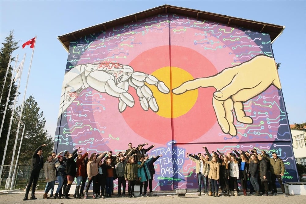 Teknopark’ın duvarları modern sanatla süslendi 