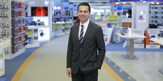 Teknosa müşterisinin ihtiyacını dinledi, reklamında ‘Durum Buysa, Teknosa’ dedi