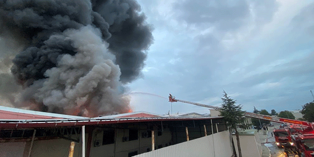 Tekstil fabrikasında dev yangın